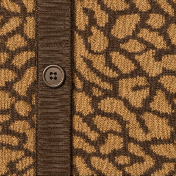 Nike Women’s Elephant Print Cardigan Sweater 2X Brown Button Front - Picture 6 of 11